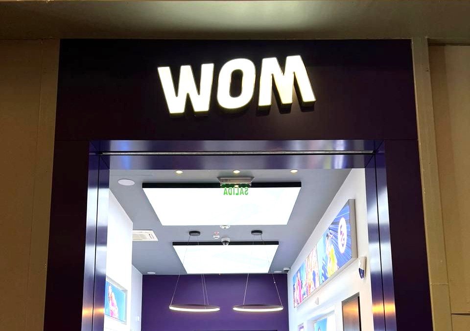 WOM Chile